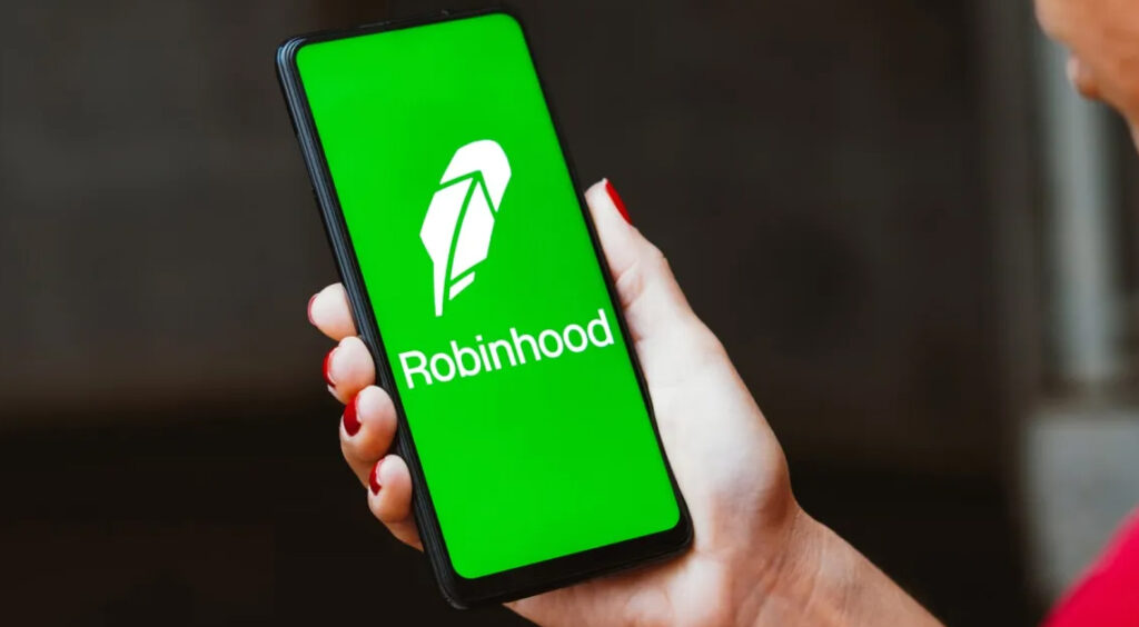 Robinhood launches $695 Platinum credit card to target wealthy users