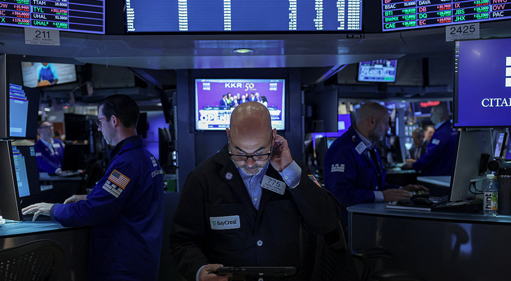 S&P 500 slips from peak as Hormuz tensions shake investor confidence