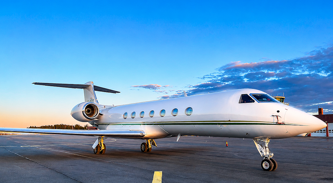 Private Jet Demand Soars on SpaceX and AI IPO Windfalls