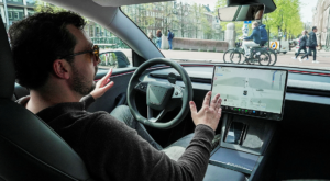 U.S. Regulator Investigates Tesla Suspension Defects