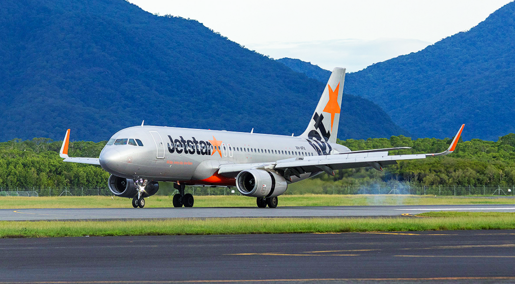 Jetstar to Charge Up to A$52 for Overhead Cabin Bags